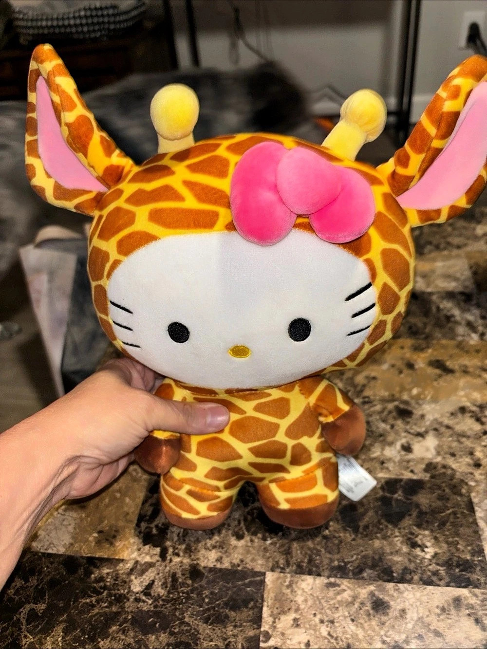 Fiesta Giraffe Hello Kitty Plush - Picture 2 of 7